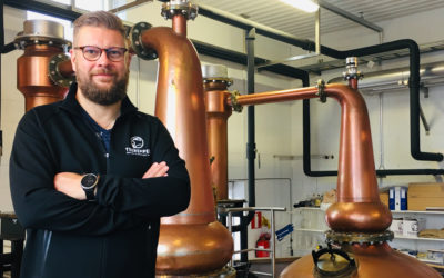 PUHUTAANKO HETKI ARVOISTA?